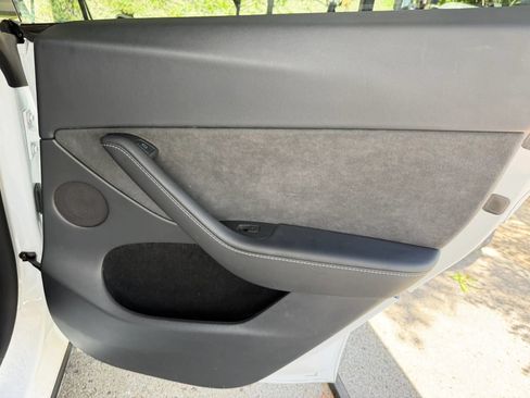Used 2023 Tesla Model Y Long Range AWD/4WD image 26