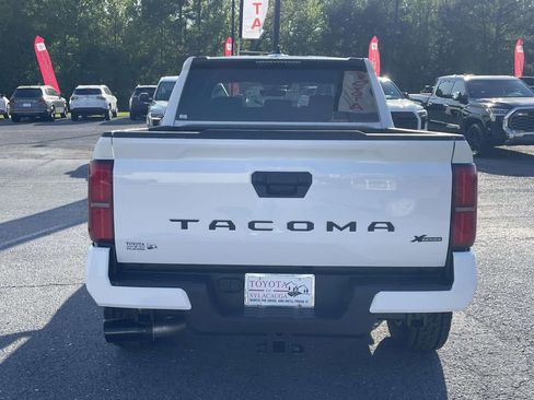 Used 2026 Toyota Tacoma SR5 RWD image 3