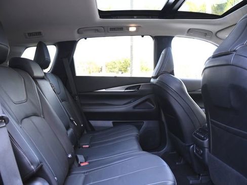 Used 2023 INFINITI QX60 Luxe w/ Cargo Package image 27