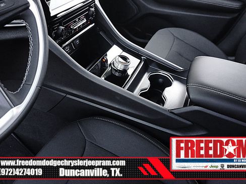 New 2025 Jeep Grand Cherokee Laredo X image 33