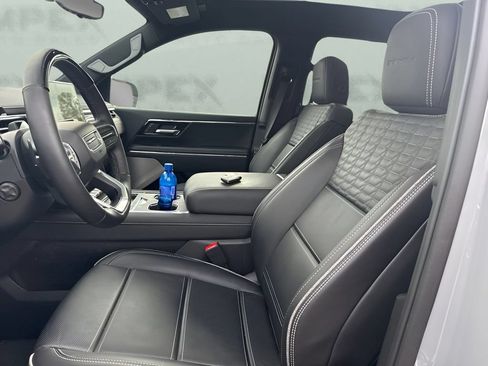 Used 2025 GMC Sierra EV Denali AWD/4WD image 7