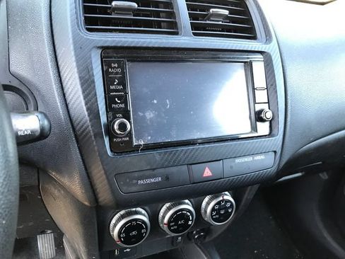 Used 2022 Mitsubishi Outlander Sport SE AWD/4WD image 5