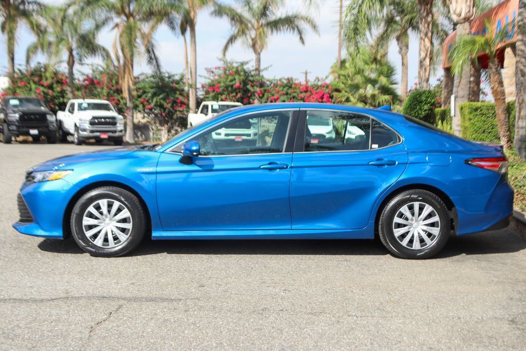 Used 2019 Toyota Camry LE FWD image 5