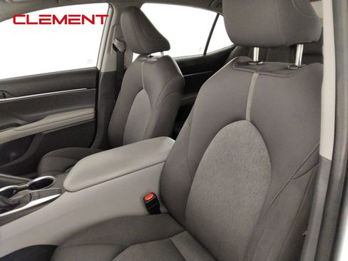 Used 2022 Toyota Camry LE FWD image 26
