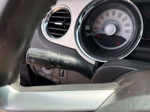 Used 2011 Ford Mustang GT Premium w/ GT Coupe Accessory Pkg 5 image 31