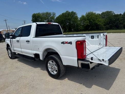 Used 2025 Ford F250 XLT AWD/4WD image 17