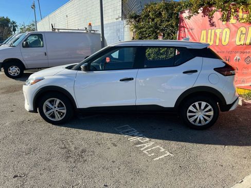 Used 2023 Nissan Kicks S image 6
