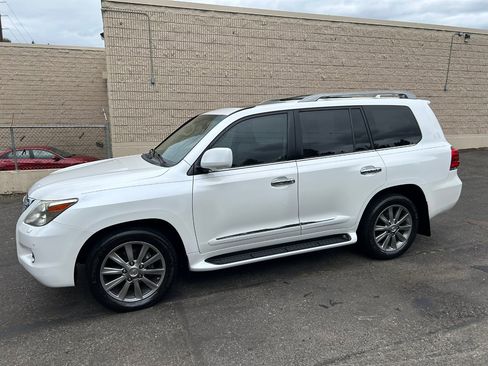 Used 2010 Lexus LX 570 4WD image 8