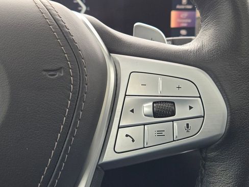 Used 2025 BMW X7 xDrive40i image 32