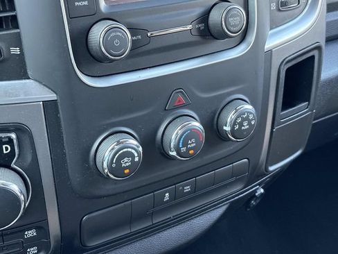 Used 2021 RAM 1500 Classic SLT AWD/4WD image 32