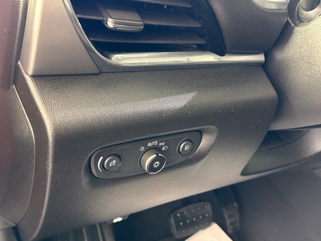 Used 2018 Chevrolet Traverse LT w/ LPO, Black Accent Package AWD/4WD image 23