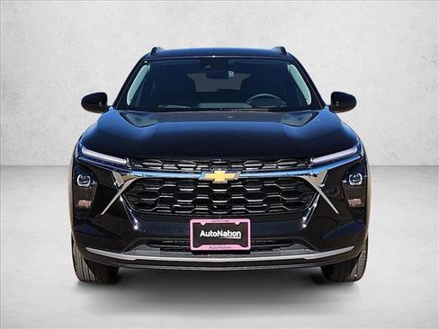 New 2026 Chevrolet Trax LT w/ Driver Confidence Package FWD image 6