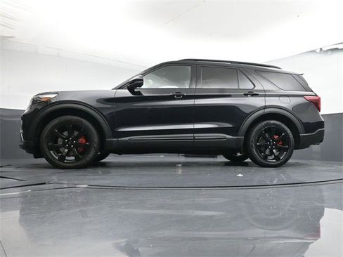 Used 2020 Ford Explorer ST w/ ST Street Pack image 27