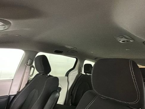 Used 2024 Chrysler Voyager LX FWD image 13