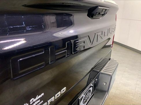 Used 2023 Chevrolet Silverado 1500 LT AWD/4WD image 29