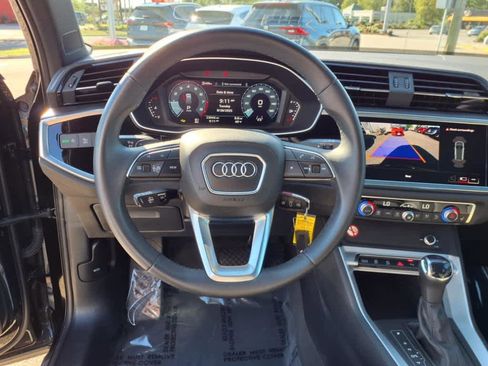 Used 2025 Audi Q3 2.0T Premium image 14