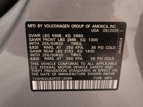 Used 2026 Volkswagen Atlas SE AWD/4WD image 32