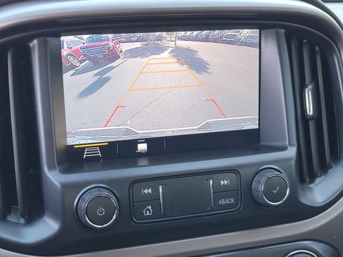 Certified 2022 GMC Canyon AT4 w/ Trailering Package AWD/4WD image 18