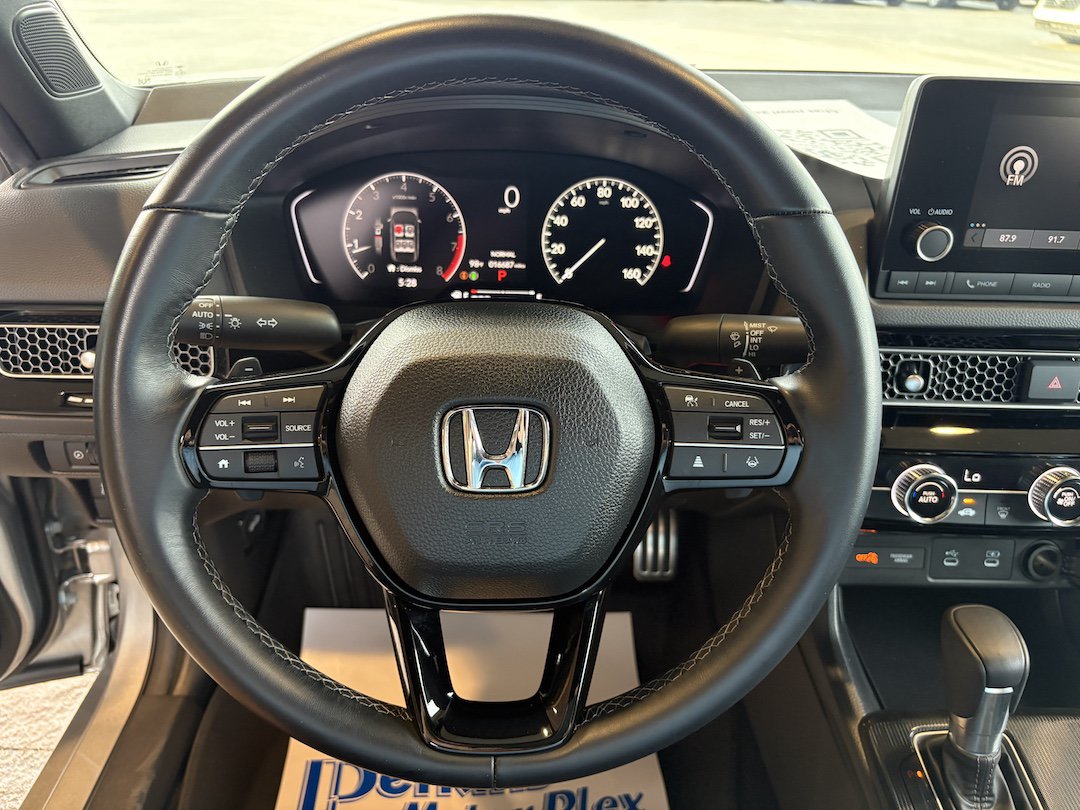 Used 2025 Honda Civic Sport image 11