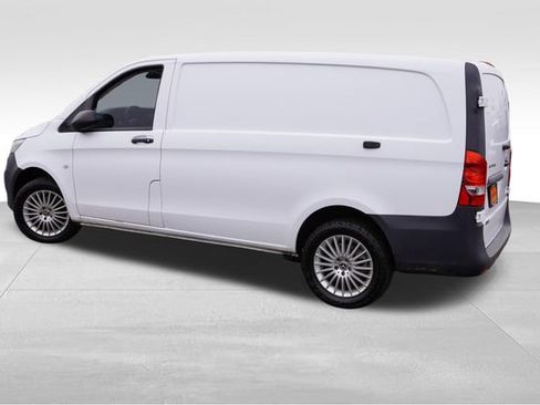 Used 2021 Mercedes-Benz Metris image 11