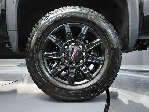 Used 2025 GMC Sierra 3500 AT4 image 13