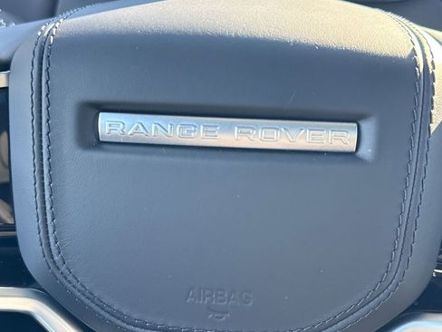 Used 2025 Land Rover Range Rover Sport SE image 28