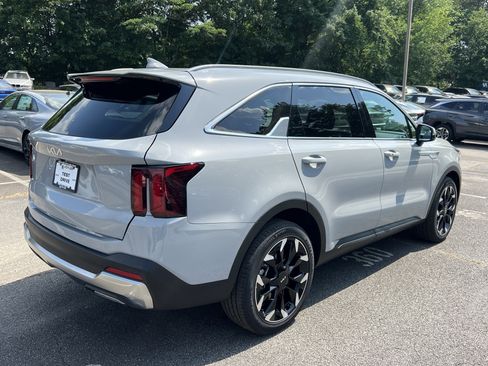 Used 2025 Kia Sorento EX w/ Panoramic Sunroof Package FWD image 20