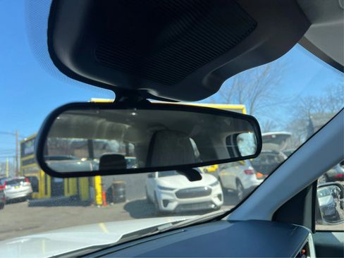 Used 2023 Ford Maverick XLT image 14