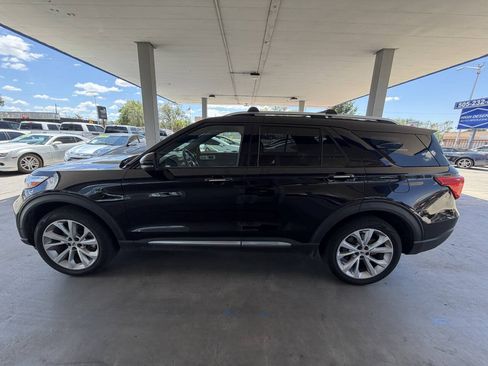 Used 2022 Ford Explorer Platinum w/ Premium Technology Package AWD/4WD image 5