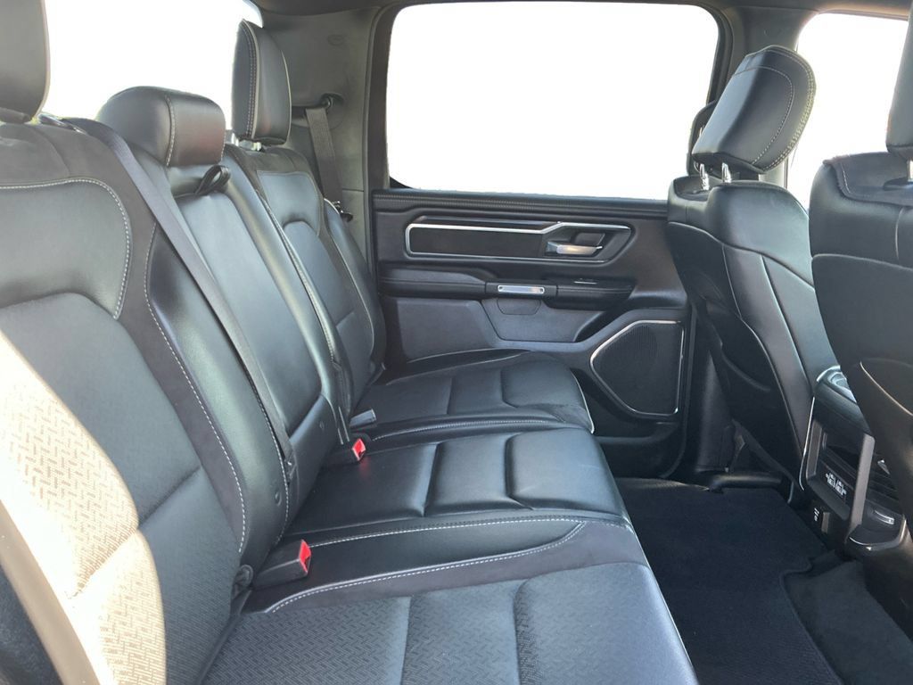 Used 2024 RAM 1500 Laramie AWD/4WD image 20