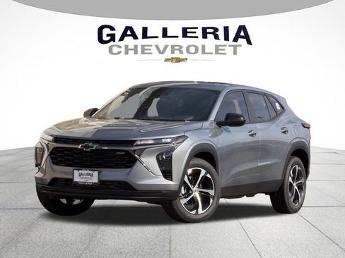 New 2026 Chevrolet Trax RS w/ Sunroof Package FWD image 1