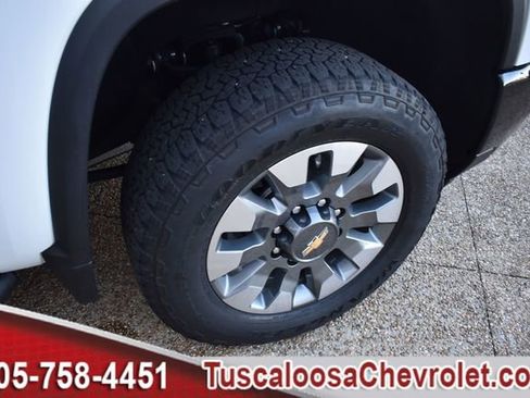 Certified 2025 Chevrolet Silverado 2500 Custom w/ Custom Convenience Package image 14