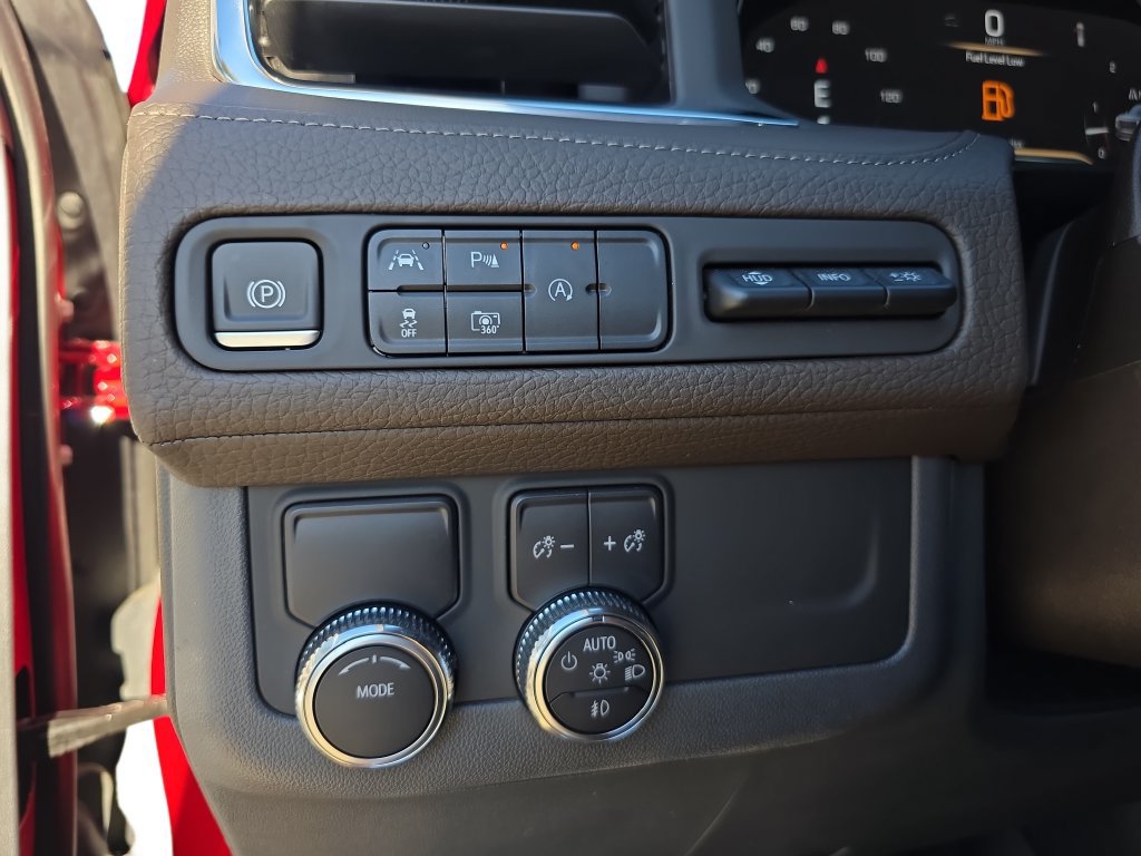 Used 2023 GMC Yukon Denali RWD image 37