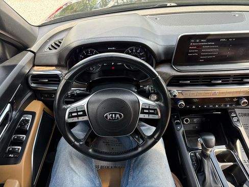 Used 2020 Kia Telluride SX w/ Towing Package FWD image 9