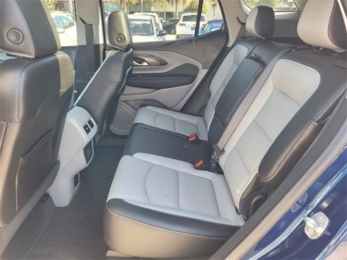 Certified 2022 GMC Terrain SLT w/ Infotainment Package II image 7