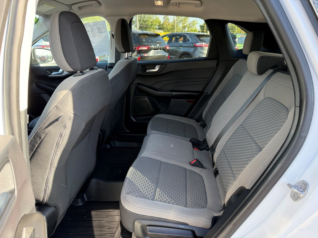 Used 2021 Ford Escape SE FWD image 16
