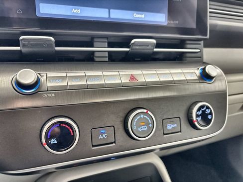 Used 2025 Hyundai Kona SE FWD image 16