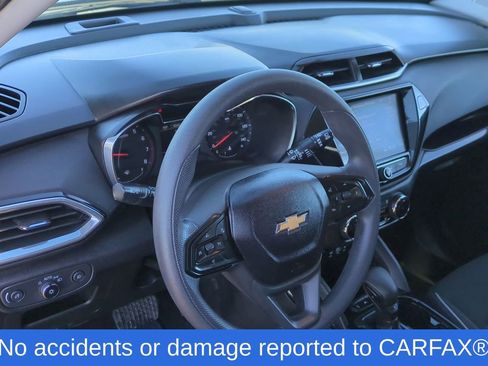 Used 2021 Chevrolet TrailBlazer LT w/ Convenience Package image 2