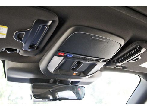 Used 2025 Subaru Forester Premium w/ Convenience Package #1 AWD/4WD image 21