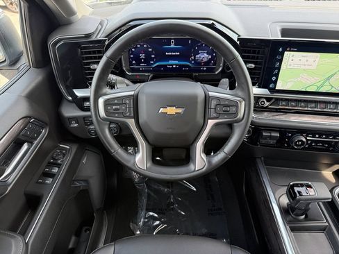 Used 2025 Chevrolet Silverado 1500 LTZ w/ Technology Package AWD/4WD image 14