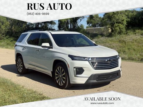 Used 2023 Chevrolet Traverse Premier w/ LPO, Floor Liner Package AWD/4WD image 1
