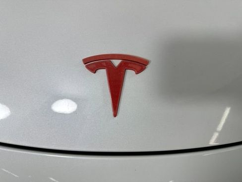 Used 2021 Tesla Model 3 Performance image 9