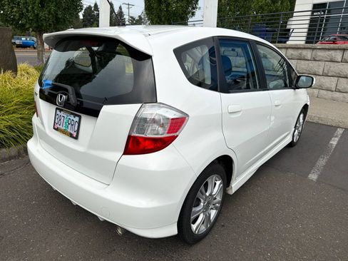 Used 2011 Honda Fit Sport image 3