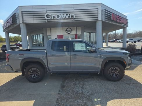 New 2026 Nissan Frontier PRO-4X w/ Pro-4x Convenience Package image 2