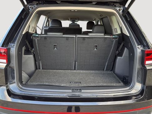 Used 2024 Volkswagen Atlas SE image 22