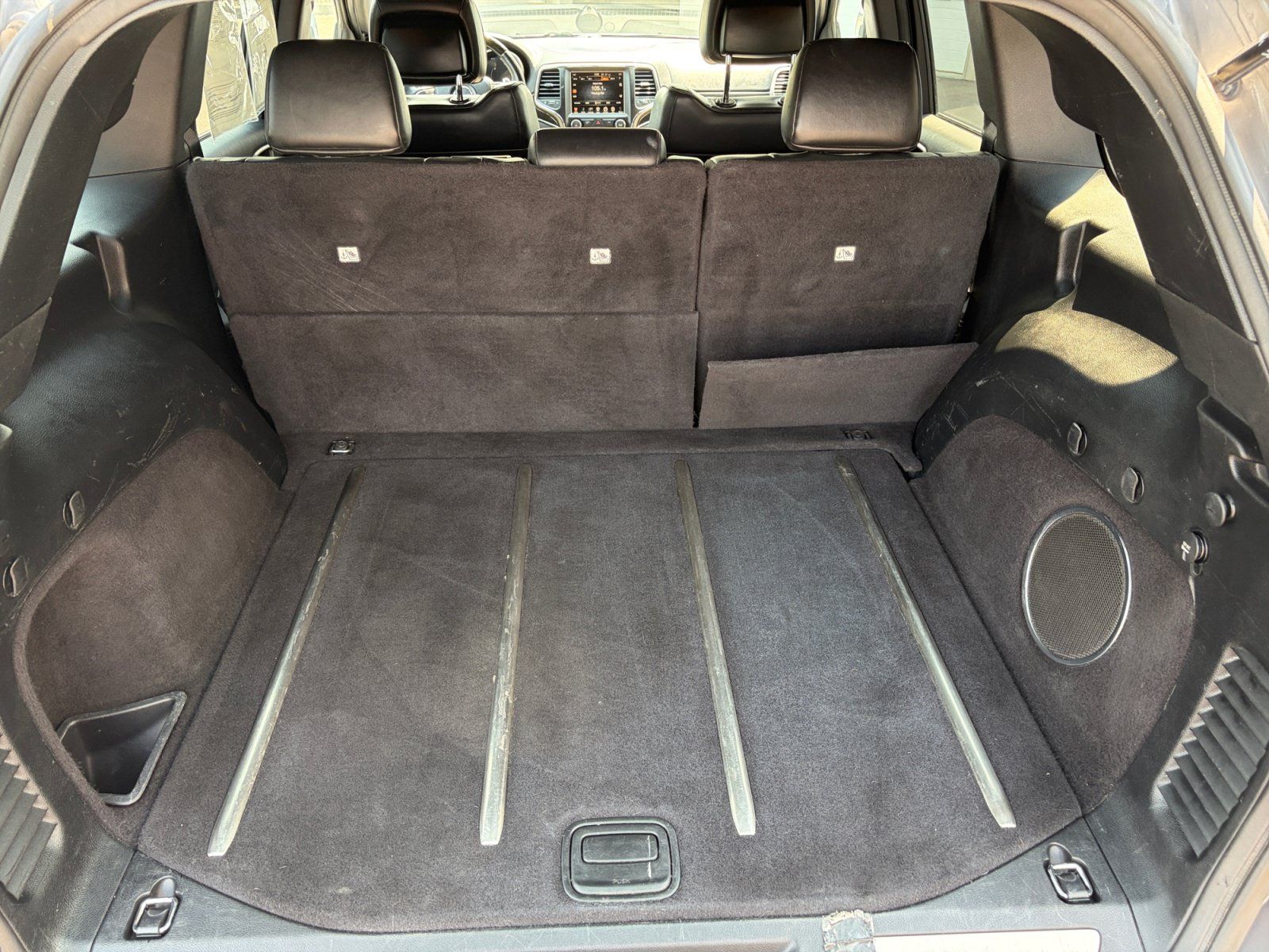 Used 2014 Jeep Grand Cherokee Overland AWD/4WD image 28