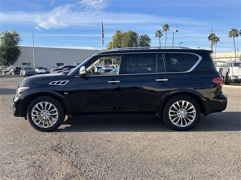 Used 2017 INFINITI QX80 Base w/ Deluxe Technology Package image 3