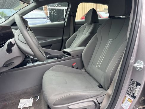 Used 2024 Hyundai Elantra SEL FWD image 5