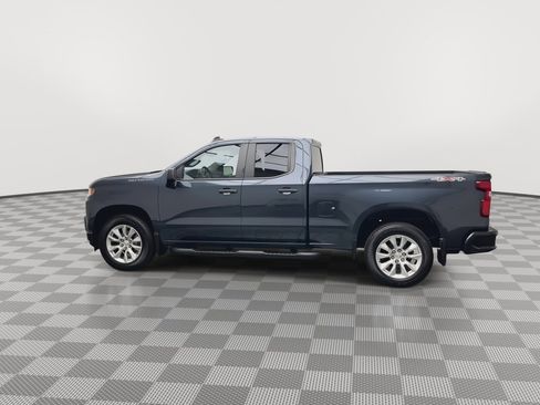Used 2020 Chevrolet Silverado 1500 Custom w/ Custom Value Package AWD/4WD image 31