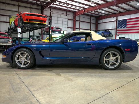 Used 2000 Chevrolet Corvette Convertible w/ Memory Pkg RWD image 21